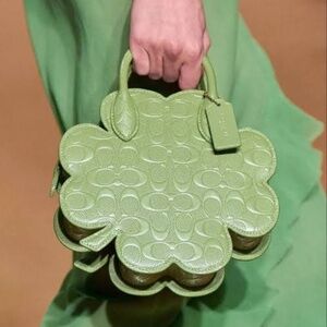 ISO coach clover bag!!